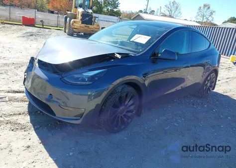 2023 Tesla Model Y Performance Dual Motor All-Wheel Drive z USA, uszkodzony, nr VIN 7SAYGDEFXPF942896